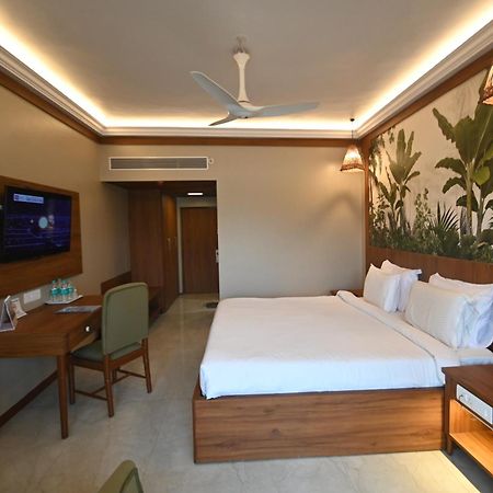 Hotel Rns Residency Sea View Māvalli Esterno foto