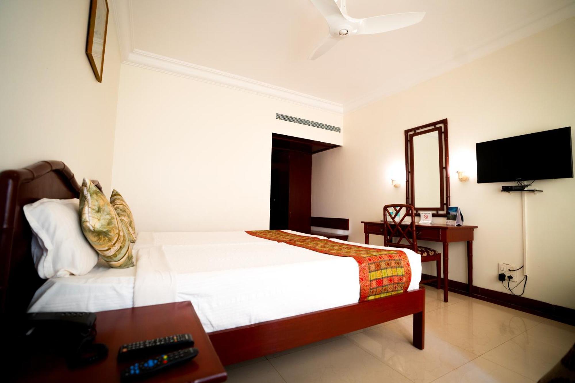 Hotel Rns Residency Sea View Māvalli Esterno foto