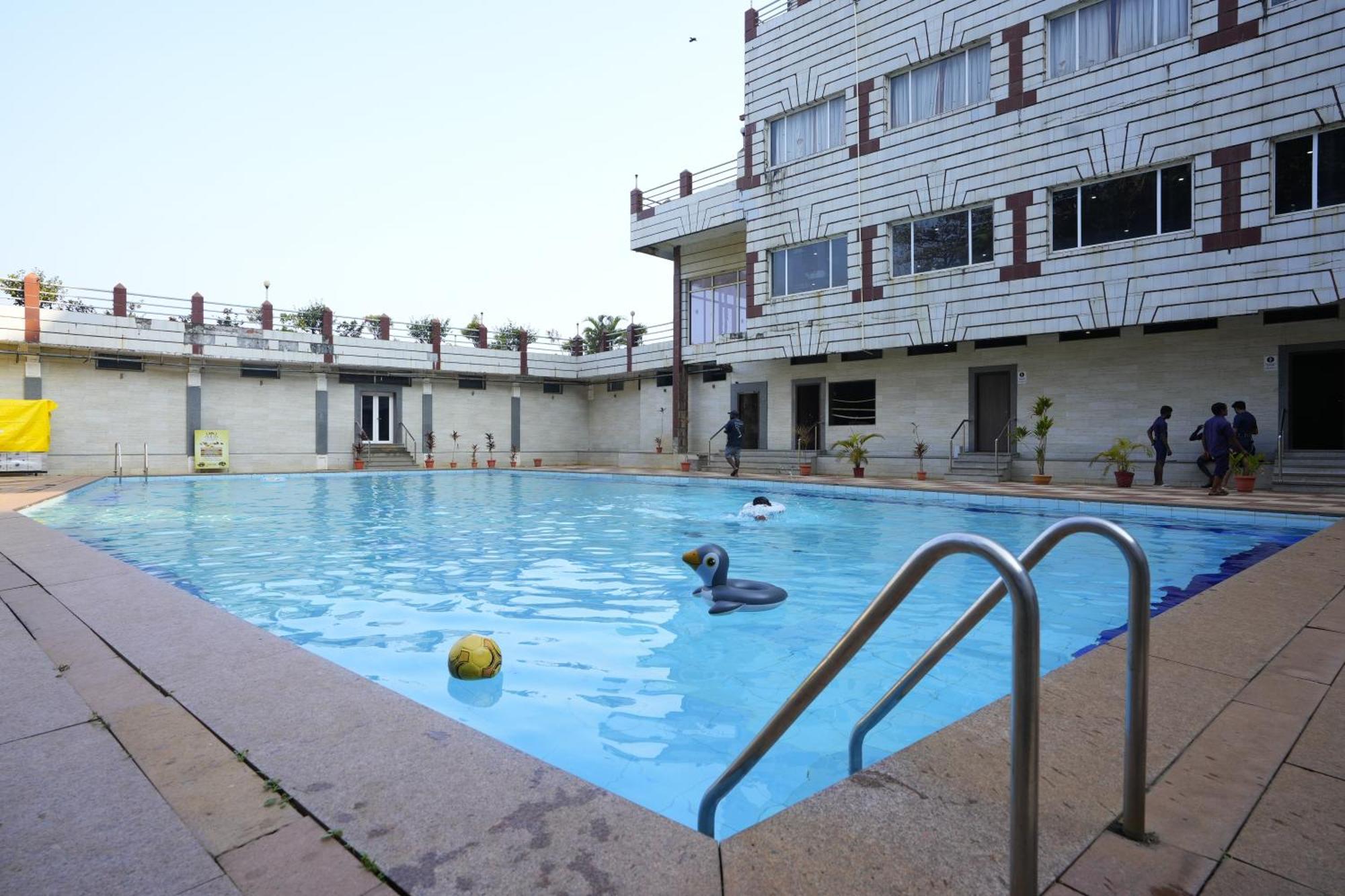 Hotel Rns Residency Sea View Māvalli Esterno foto