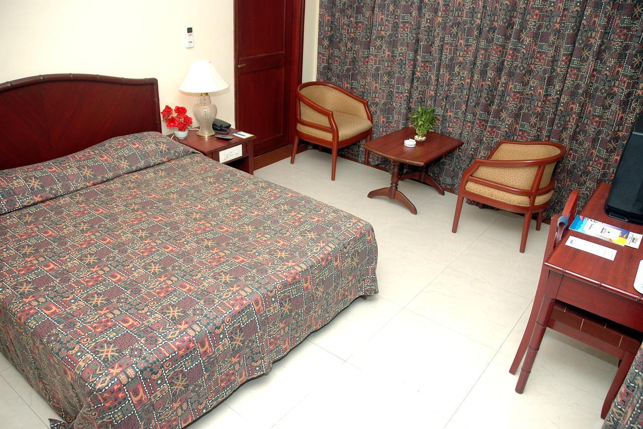 Hotel Rns Residency Sea View Māvalli Esterno foto