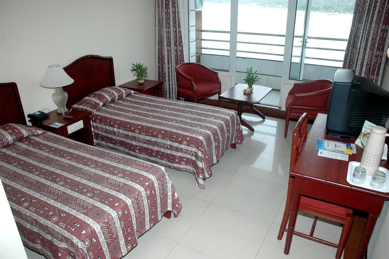 Hotel Rns Residency Sea View Māvalli Esterno foto